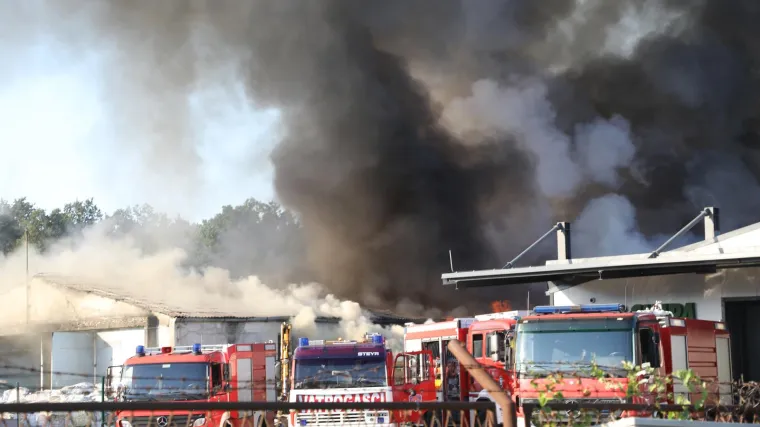 Opet je gorio otpad, a požarište bi moglo biti aktivno danima