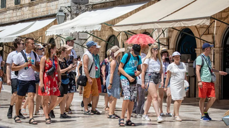 Sve vi&scaron;e turista pristižu u Hrvatsku: 'Ovaj vikend u Zračnoj luci Dubrovnik očekujemo 35 tisuća putnika'