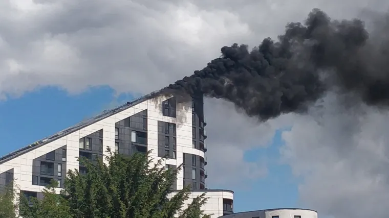 VIDEO Gori neboder u Londonu: S vatrenom stihijom bori se 80 vatrogasaca, 120 ljudi evakuirano