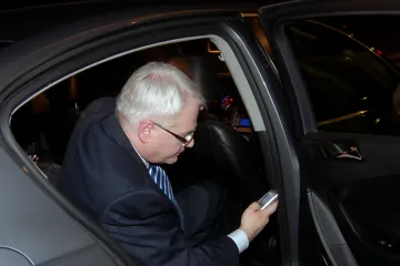 Vlasnik kafića u čiju se terasu zabio Josipović: 'Nije mi jasno kako je nije vidio. Vozio je po dijelu za parkiranje'