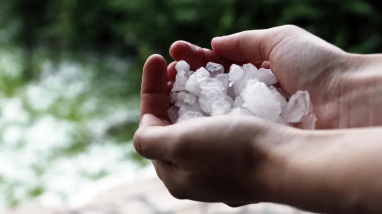Tuča opet pogodila Liku. Peru&scaron;ić zbraja &scaron;tete od jučer, a nevrijeme ih nije mimoi&scaron;lo ni danas