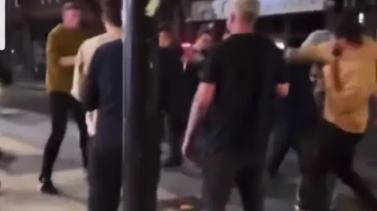 Pijan glumio mangupa, napao s leđa i neviđeno se osramotio za čitav život