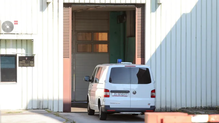 Bijeg zatvorenika u Zagrebu obilježen brojnim propustima, ali i poljupcem: 'Otrčao je u sekundi i onda ogradu preskočio kao zec'