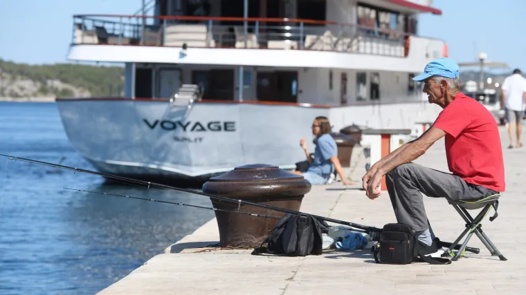 Danas vrlo ugodno, temperatura će biti oko 26 stupnjeva. Ponegdje mogući kraći pljuskovi