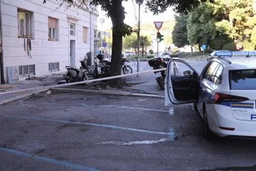 Požar u Splitu: Usred noći izgorjela četiri motocikla, dva oštećena, a stradala  je i obližnja zgrada