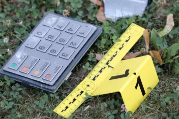 Još jedan bankomat u Zagrebu odletio u zrak: U eksploziji oštećen i poslovni prostor, a stanovnici prestrašeni