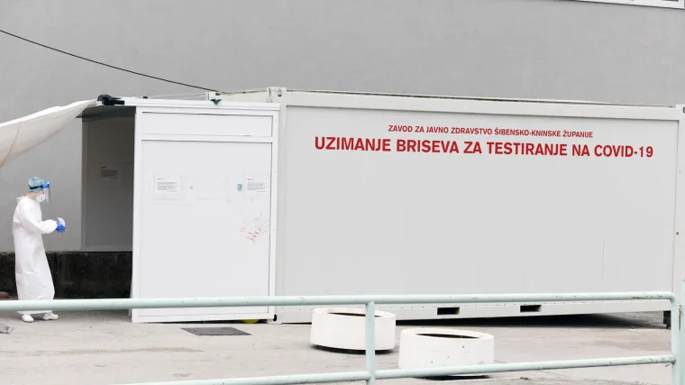 U posljednja 24 sata zabilježeno je 1.808 novih slučajeva korone, preminulo 6 osoba