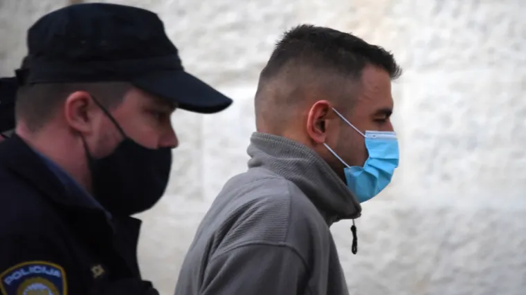 Puljanin ubio majku i oca u garaži. DORH podigao optužnicu, produžen mu je istražni zatvor