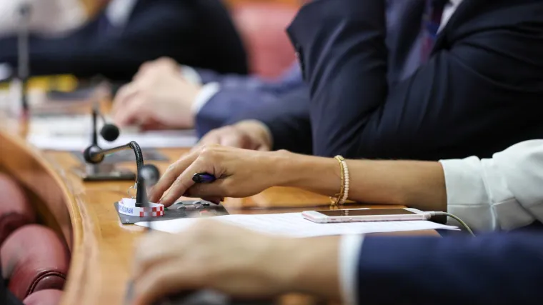 Sabor izglasao zakone o potvrđivanju protokola za ulazak &Scaron;vedske i Finske u NATO. Veleposlanici zapljeskali