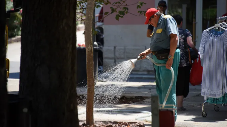 Pula donijela konačnu odluku! Slijedi u&scaron;teda vode. Biljke zalijevaju tijekom večeri, gase se tu&scaron;evi na plažama
