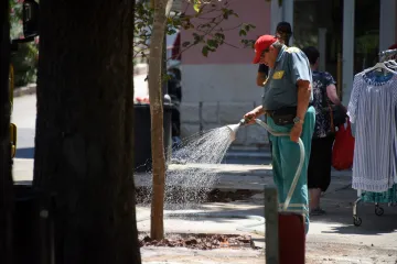 Pula donijela konačnu odluku! Slijedi ušteda vode. Biljke zalijevaju tijekom večeri, gase se tuševi na plažama