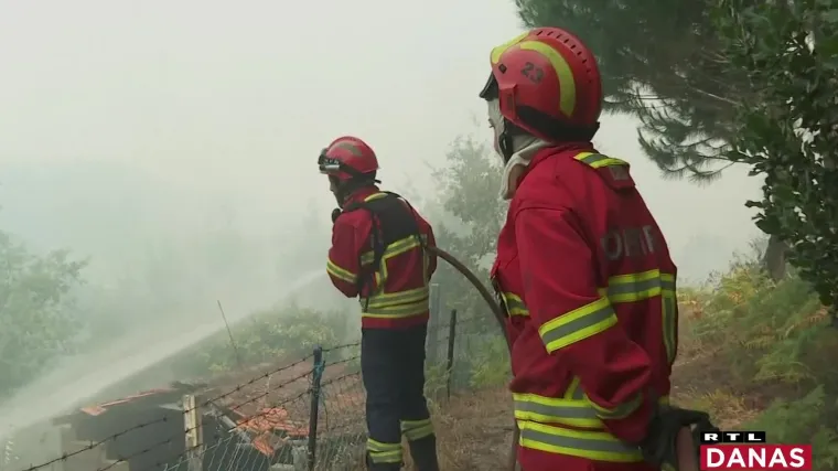 Mediteranom haraju požari. Italija evakuira turiste, vatra guta Francusku, u Portugalu poginuo pilot kanadera