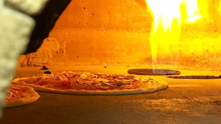 Komad pizze ko&scaron;ta 40, a kava 24 kn. Direkt posjetio Hvar i pitao ih &scaron;to misle o cijenama: 'Skupo je, ali...'