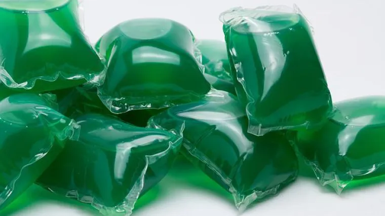 Kako izgleda pranje poliester materijala?