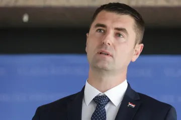 Filipović objavio cijene goriva: Benzin pada za 48 lipa, dok dizel raste. Izjednačene cijene na autocestama