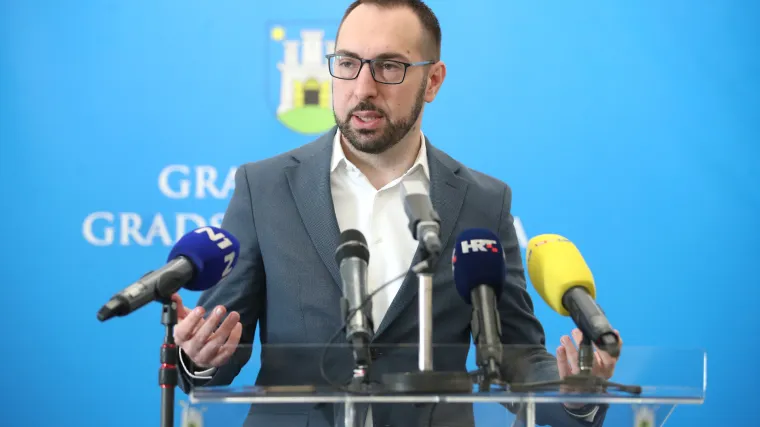 Toma&scaron;ević: 'Požar u Berislavićevoj je brzo stavljen pod nadzor, nažalost nastala je &scaron;teta na poslovnom prostoru'