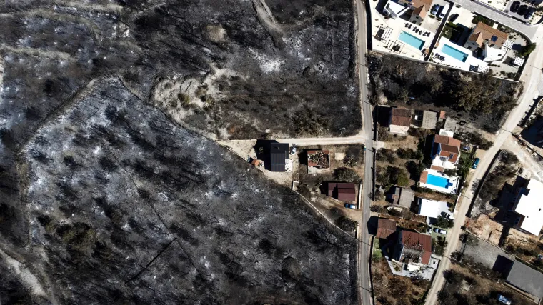 Tri obitelji u vatrenoj stihiji u &scaron;ibenskom zaleđu izgubile domove, prikupljaju se donacije za izgradnju novih!