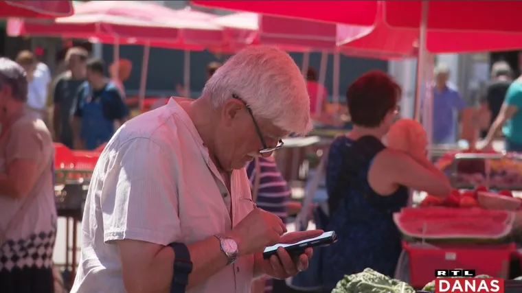Provjerili smo kako se u ovom trenutku umirovljenici snalaze u pretvaranju kuna u eure. 'Ode kuna u penziju'