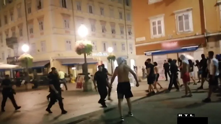 I danas se na Korzu vidjelo da je sinoć bilo krvi: Rijeka kao bojno polje pred utakmicu protiv &scaron;vedskog kluba