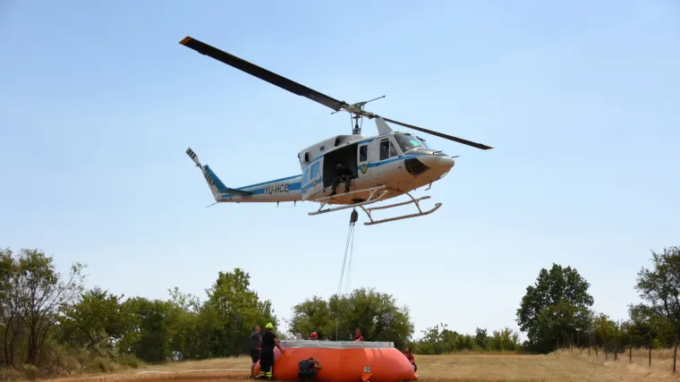 Požar na Krasu trenutno je pod nadzorom: 'Možemo biti optimističniji. Na terenu je 2.000 ljudi, trude se i dalje'