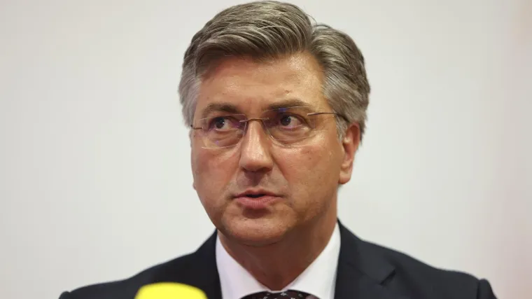 Plenković uoči otvorenja Pelje&scaron;kog mosta: 'Ostvarujemo svoj suverenistički potez kojim povezujemo teritorij'