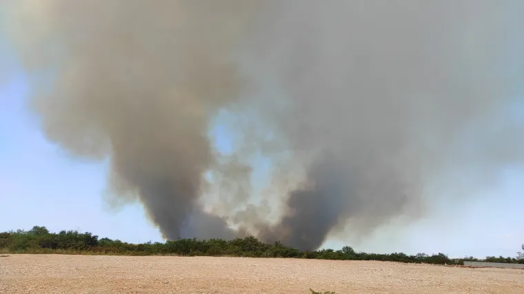VIDEO Dva požara na zadarskom području. Zapovjednik za RTL.hr: 'Gase kanaderi, air traktori i 27 vatrogasaca'