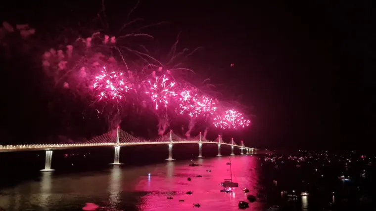 VIDEO Pogledajte trenutak svečanog otvaranja Pelje&scaron;kog mosta. Pulić i Nevera prilikom susreta izveli manevar