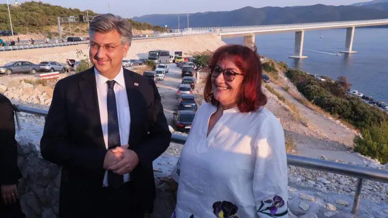 Premijer u govoru na otvorenju Pelje&scaron;kog mosta: 'Ostvarili smo san. Ovo je strate&scaron;ki i svehrvatski projekt'