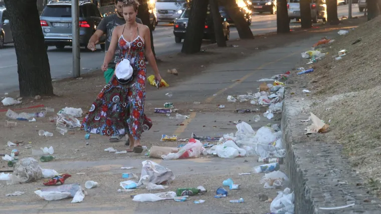 Splićani bijesni na turiste: 'Ovo vi&scaron;e nema smisla, nekidan san ispljeskao troje, nevjerojatno &scaron;to rade na ulici'