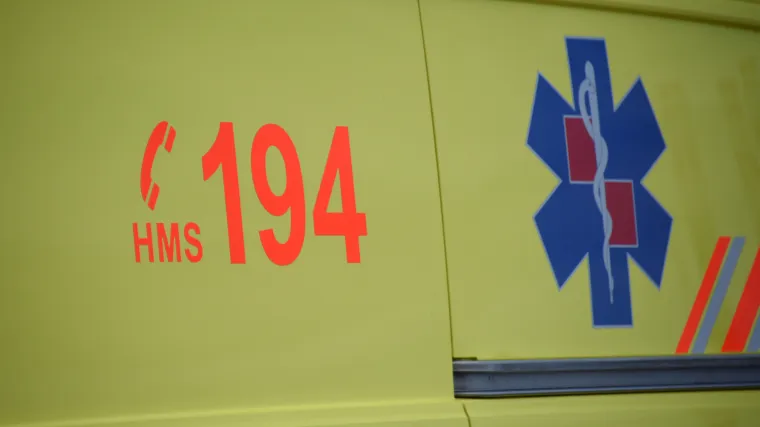 Turistici (74) na Komiži pao kamen na glavu, hitno je prebačena u bolnicu