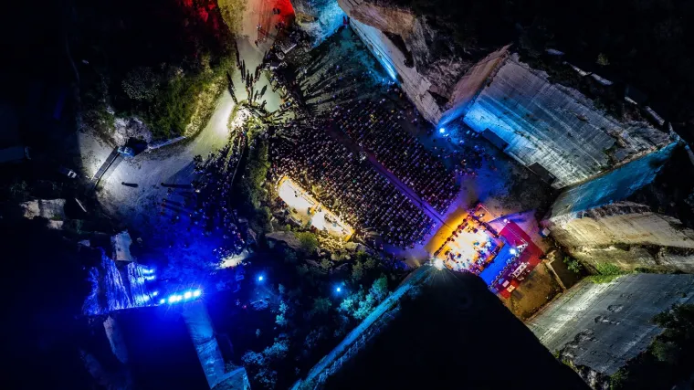 Festival Rocks&Stars @ Cave Romane – spektakl kulture i solidarnosti: Publika će uživati u još dva velika koncerta