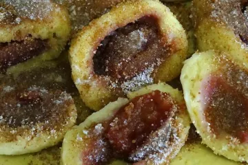 Knedle sa šljivama od krumpirovog tijesta odličan izbor za ručak