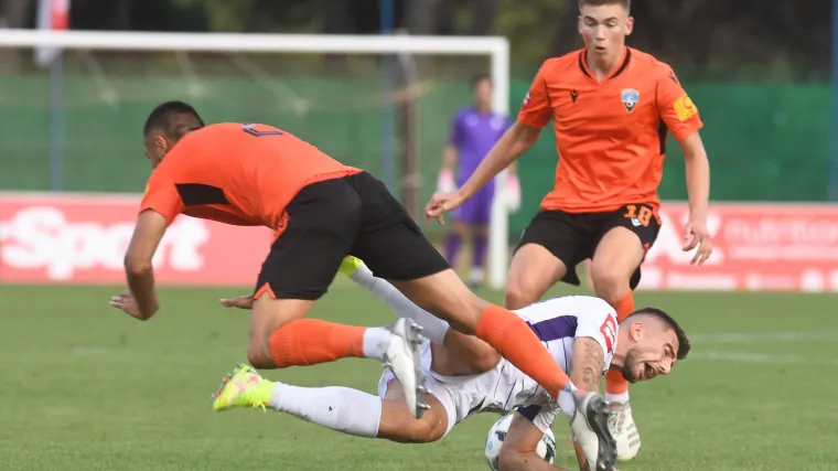 Lokosi i &Scaron;ibenčani se na&scaron;alili na račun HNL-a na Twitteru: 'Ovako malo gubi smisao'