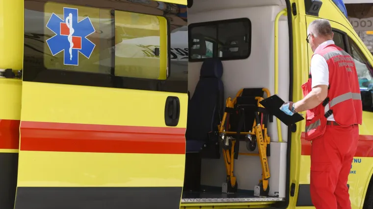 Te&scaron;ka nesreća na Pagu: U sudaru tri vozila poginuo mu&scaron;karac