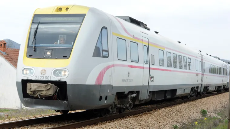 Vlak iz Zagreba za Split kasnio čak 130 minuta: 'Čekali smo po najvećoj vrućini, užas!