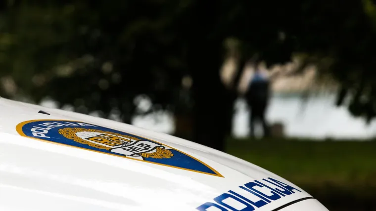 Mu&scaron;karac pao sa skele obiteljske kuće. Prevezli ga u bolnicu u Požegu, na mjesto nesreće stigla policija