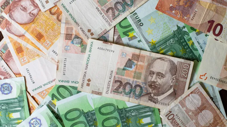 Od danas svoje plaće vidimo i u eurima. Stručnjaci za RTL: 'Umirovljenici će postati veći stručnjaci od nas'