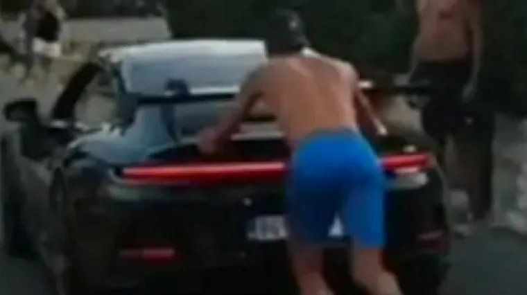 VIDEO, Neobičan trening Novaka Đokovića: Gura auto od nekoliko milijuna kuna