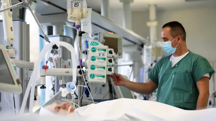 Stožer objavio nove koronabrojke: Umrlo je 13 ljudi, broj zaraženih u bolnicama raste