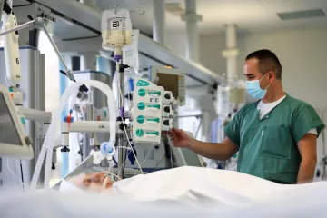 Stožer objavio nove koronabrojke: Umrlo je 13 ljudi, broj zaraženih u bolnicama raste