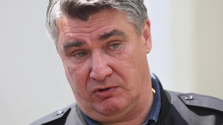 Iz Milanovićeva Ureda reagirali na objavu da je naredio postavljanje daski za crveni tepih: 'Tužno je, ali ne iznenađuje...'