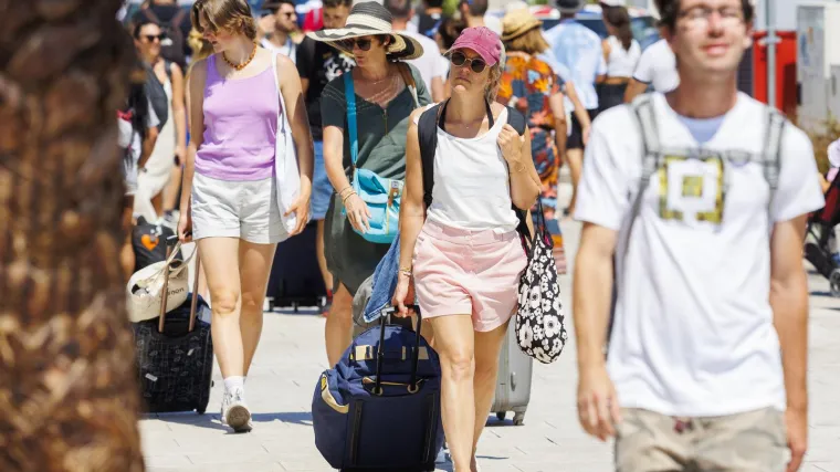 Na Makarskom primorju vi&scaron;e od 60.000 gostiju: Hoteli popounjeni, rijetka su slobodna mjesta