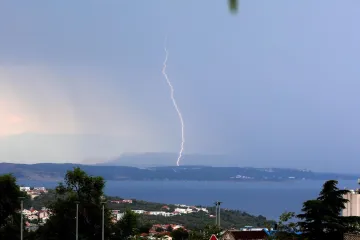 Stiže kraj trećeg toplinskog vala, prijete pljuskovi s grmljavinom: Meteorologinja upozorava na promjenjivo razdoblje