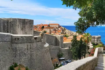 Strava u Dubrovniku umalo završila tragedijom: Uhvatio mladića za noge te ga bacio s visine od gotovo pet metara