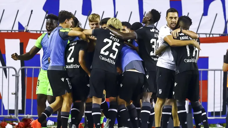 Poduzetnik pustio 250 ljudi s posla kako bi mogli gledati utakmicu Hajduka i Vitorije