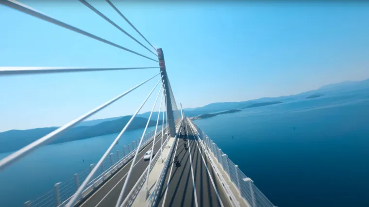 VIDEO Pelje&scaron;ki most kakvog jo&scaron; niste imali priliku vidjeli. Pogledajte spektakularnu snimku iz zraka