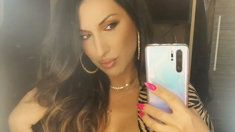 Marinu Radosavljević prebio biv&scaron;i dečko, ona objavila fotografije: 'Razmaknuo je okupljene i nokautirao me...'