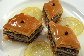 Poznati turski klub suspendirao pola momčadi zbog baklave?! Ovako nešto se ne pamti ni u komedijama