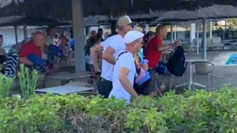 Snimila je nadrealne prizore grabeži gostiju za ležaljkama: 'A po povratku kućama lažu da su se divno proveli...'