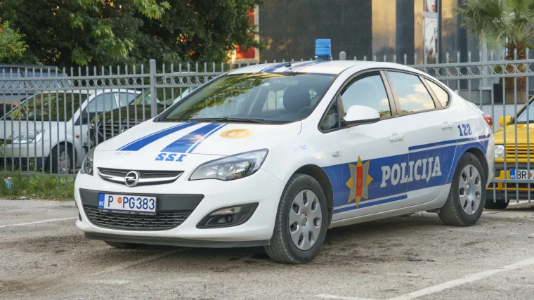 VIDEO Masakr u Crnoj Gori! Policija identificirana ubojicu, pobio je cijelu obitelj pa nastavio pucati po ulici